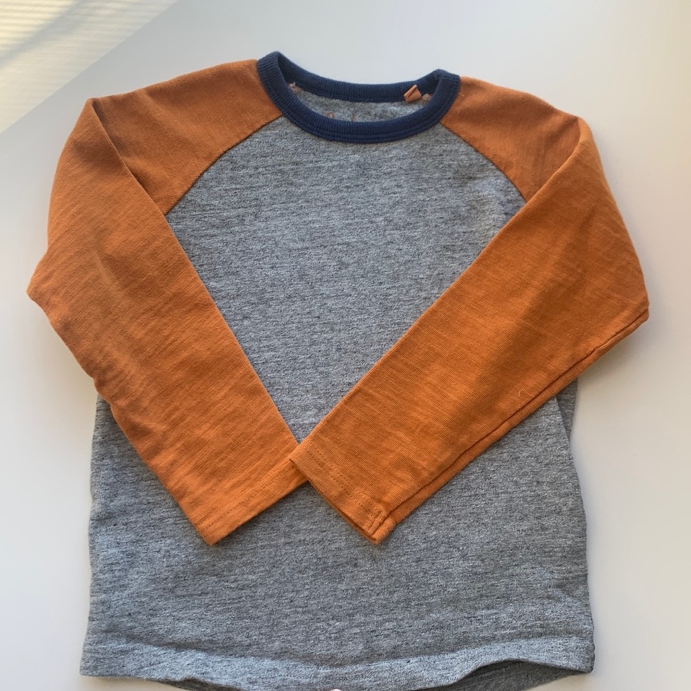Mini Boden long sleeve tshirt excellent condition size 4-5t